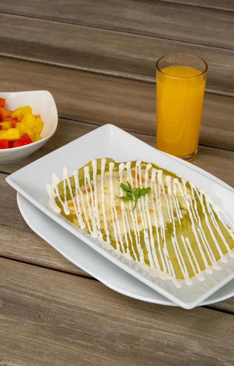Quick Chicken Enchiladas Verdes