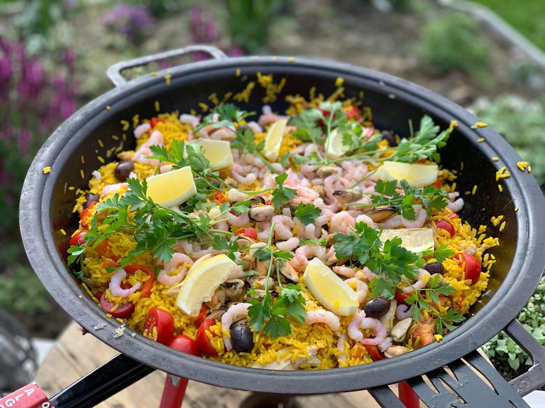 Quick Seafood Paella Valenciana