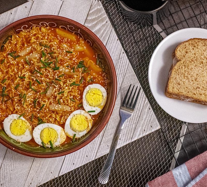 Rabokki — Korean Noodles, Eggs & Bread