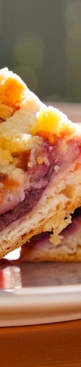 15-Min Raspberry Almond Crumble Bars
