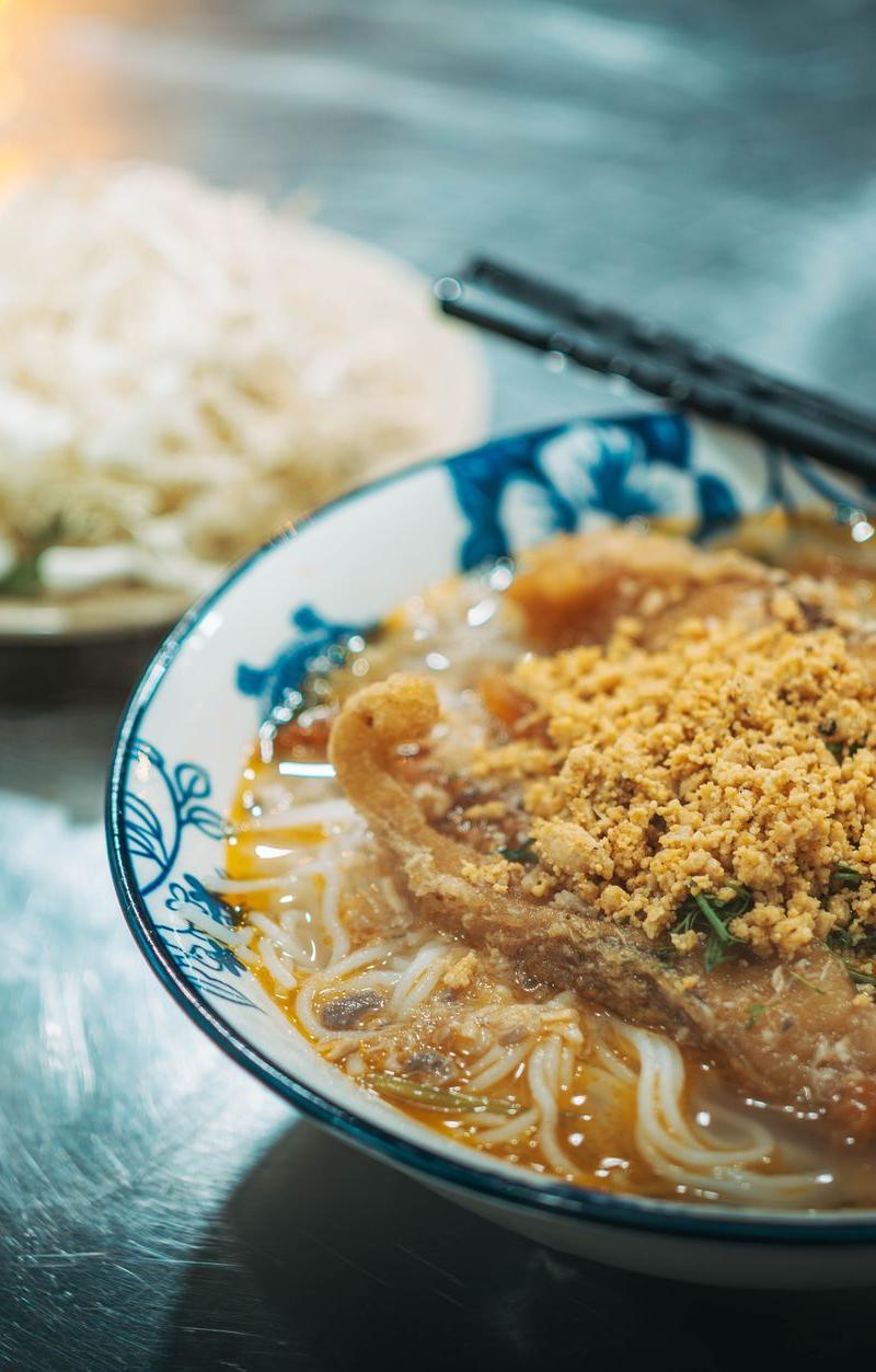 20-Min Seafood Mohinga