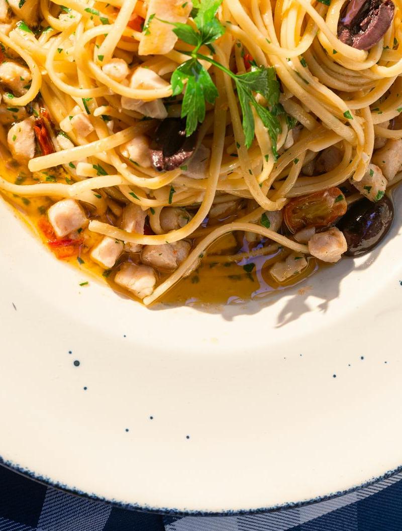 15-Min Seafood Spaghetti with Cherry Tomatoes
