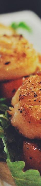 Seared Scallops with Arugula & Crispy Potatoes