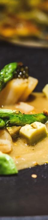 Seared Scallops with Asparagus & Caviar