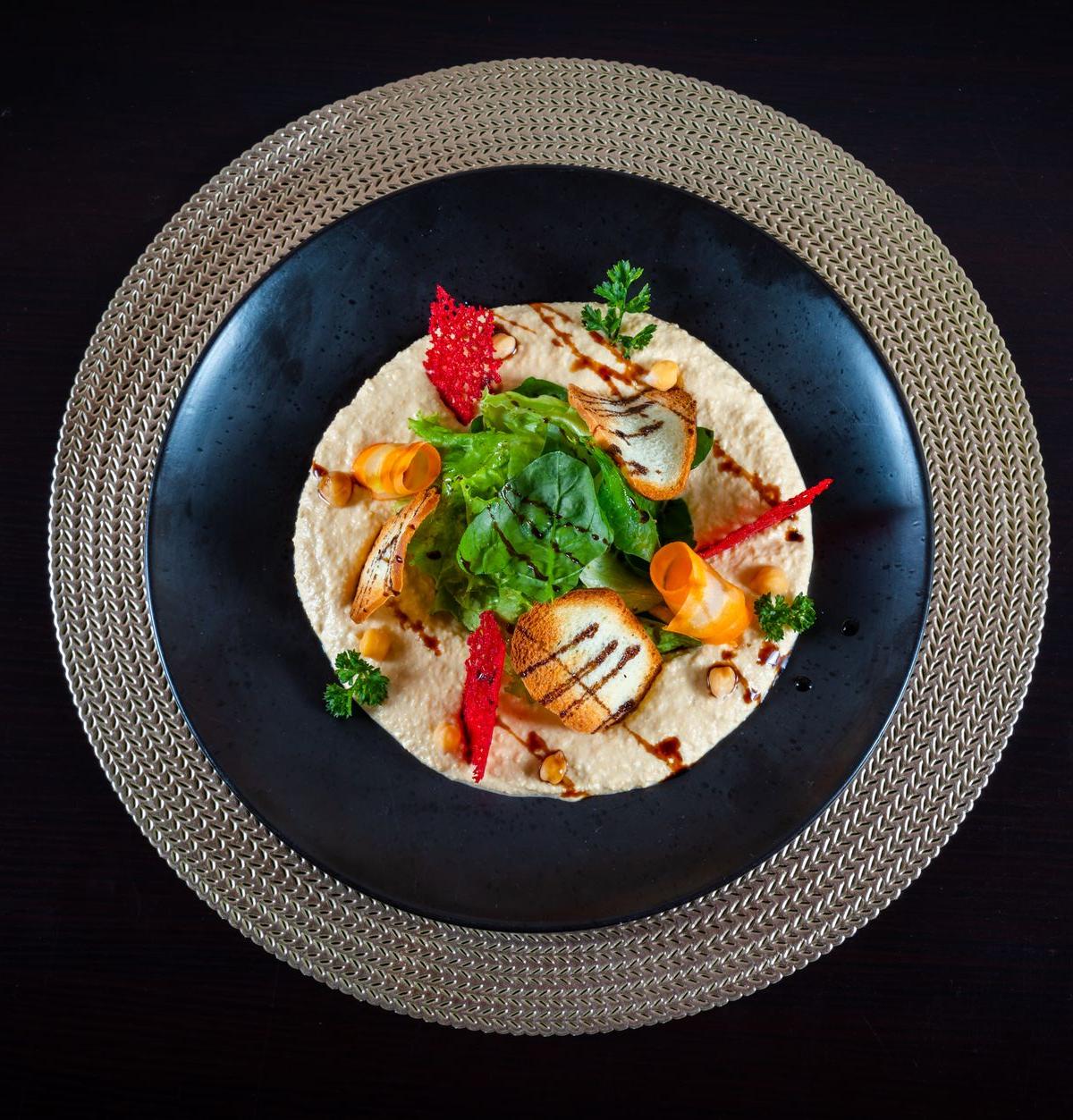 Seared Scallops with Celery Purée & Shaved Salad