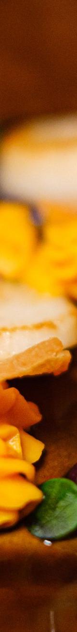 Seared Scallops with Sweet Potato & Crispy Chips