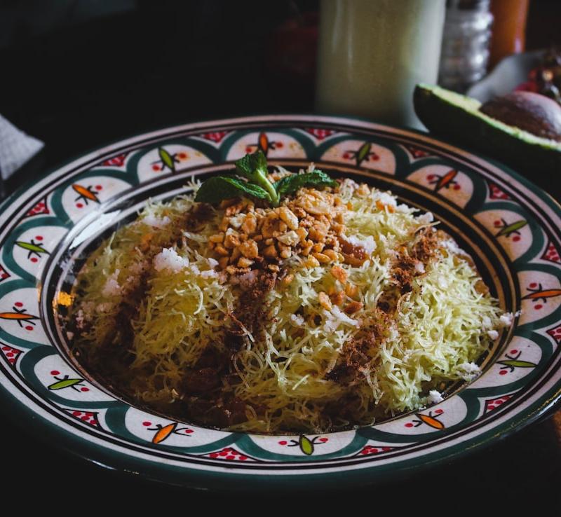 20-Min Seffa Medfouna — Crispy Vermicelli Chicken