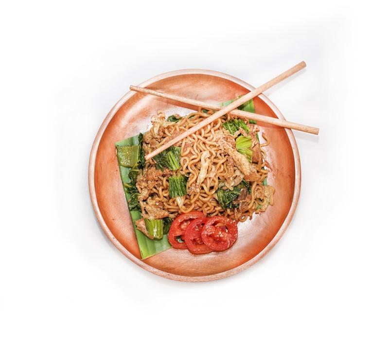 Sesame Ginger Soba with Bok Choy & Tomato