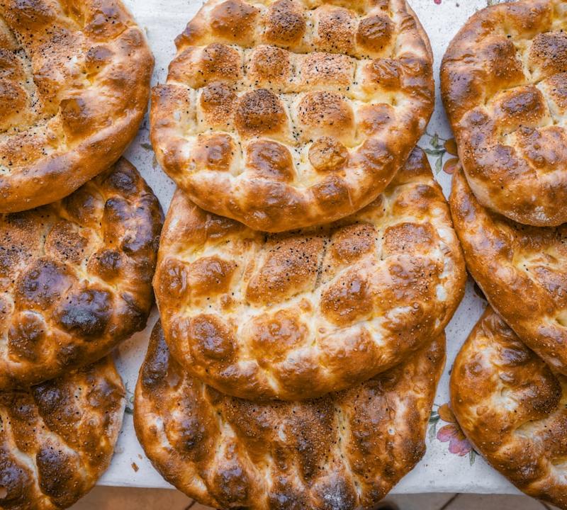 15-Min Sesame Ramazan Pide