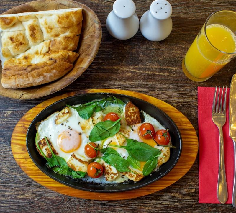 Shakshuka Skillet with Flatbread