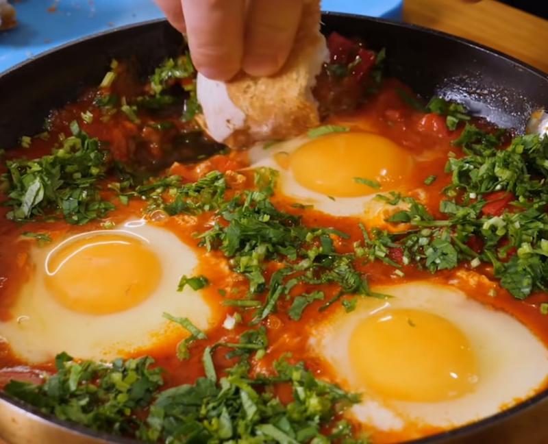 Shakshuka with Crusty Bread