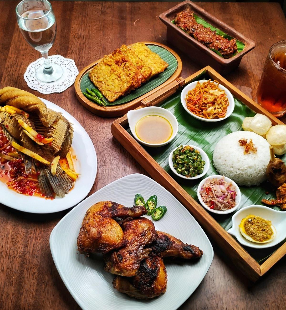 Sheet-Pan Ayam Bakar