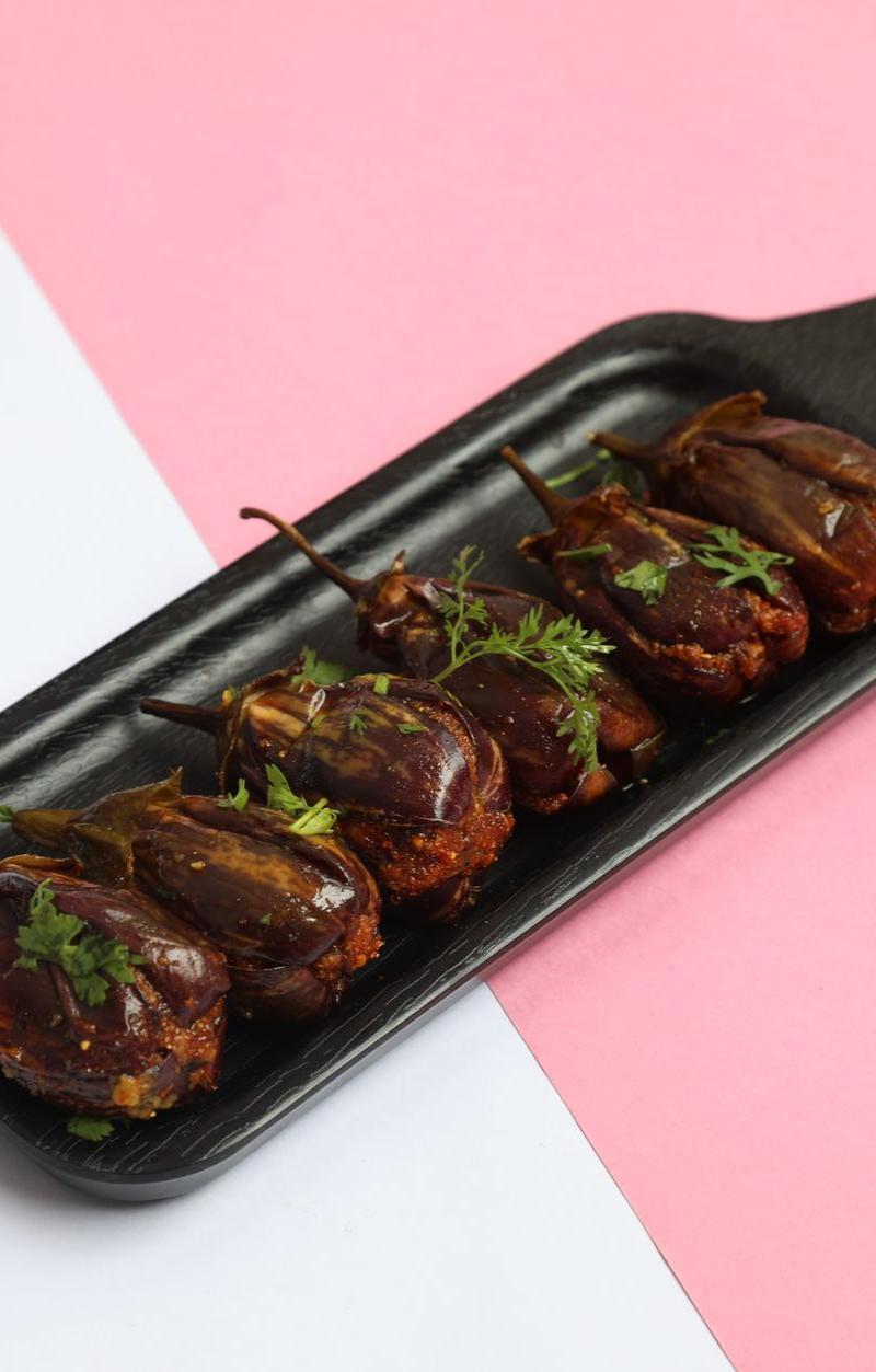 Sheikh Al Mahshi — Stuffed Eggplant