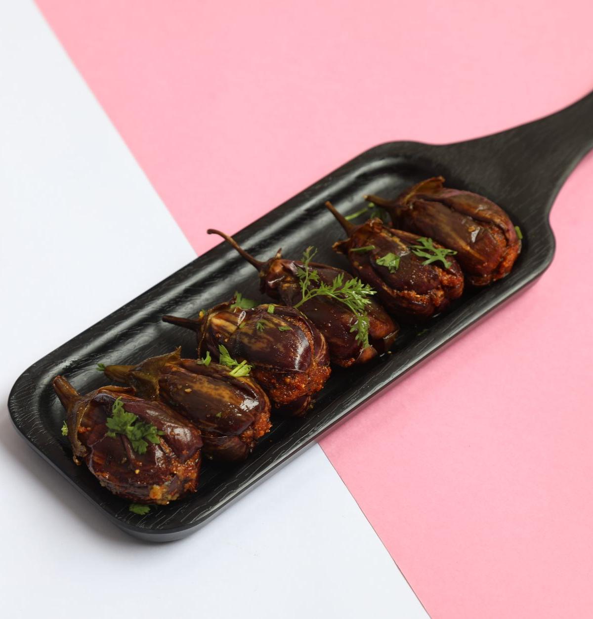 Sheikh Al Mahshi — Stuffed Eggplant