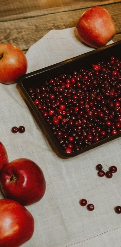 20-Min Skillet Apple Crisp with Cranberries