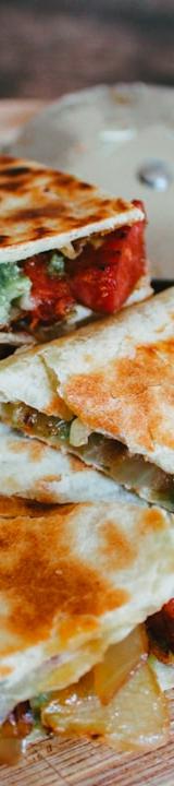 Skillet Chicken Fajita Quesadilla