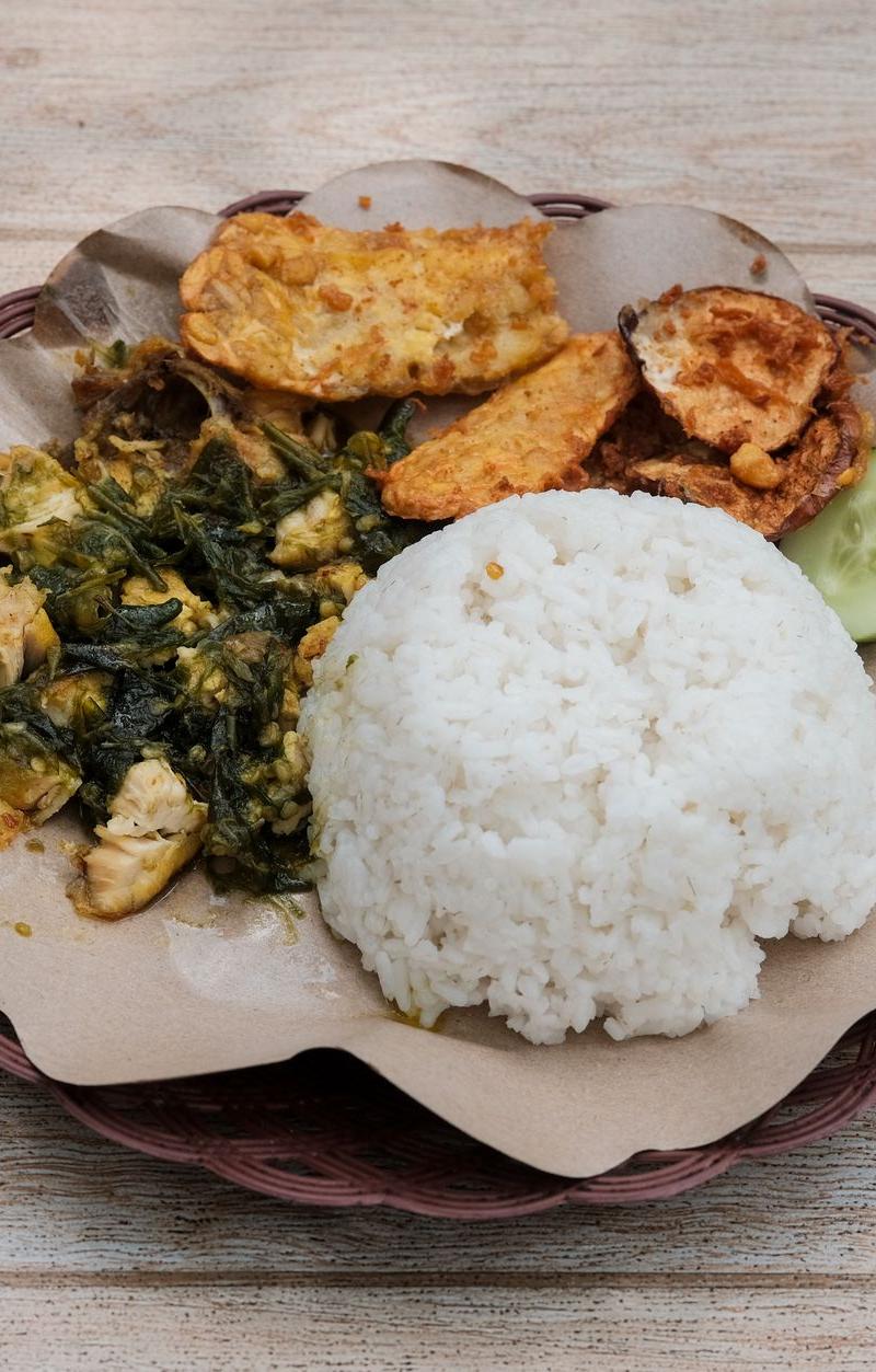 Smashed Fried Chicken & Sambal Plate