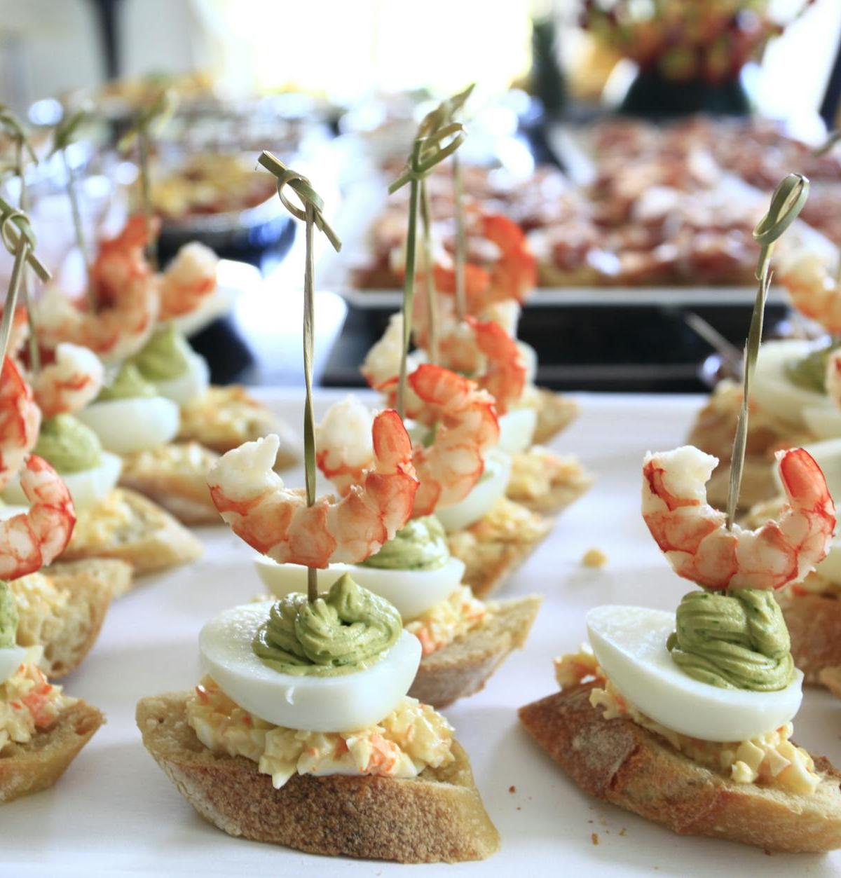 Smørrebrød Med Æg Og Rejer