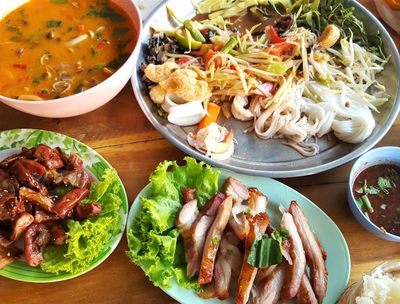 20-Min Som Tam Bowl with Crispy Pork
