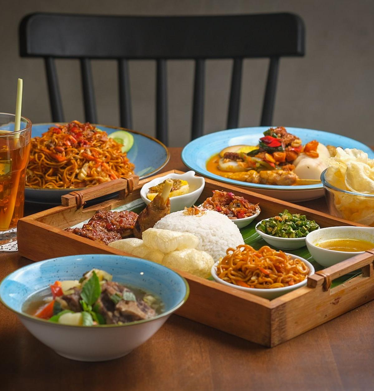 25-Min Soto Betawi — Beef Coconut Soup
