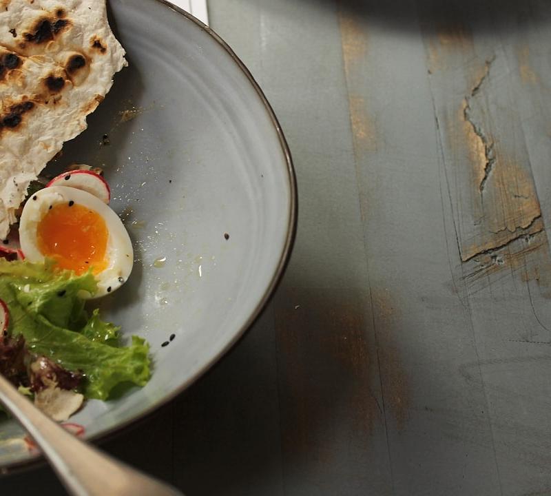 Spanish Salad with Flatbread
