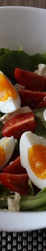 Spanish Salad with Tuna, Egg & Olives