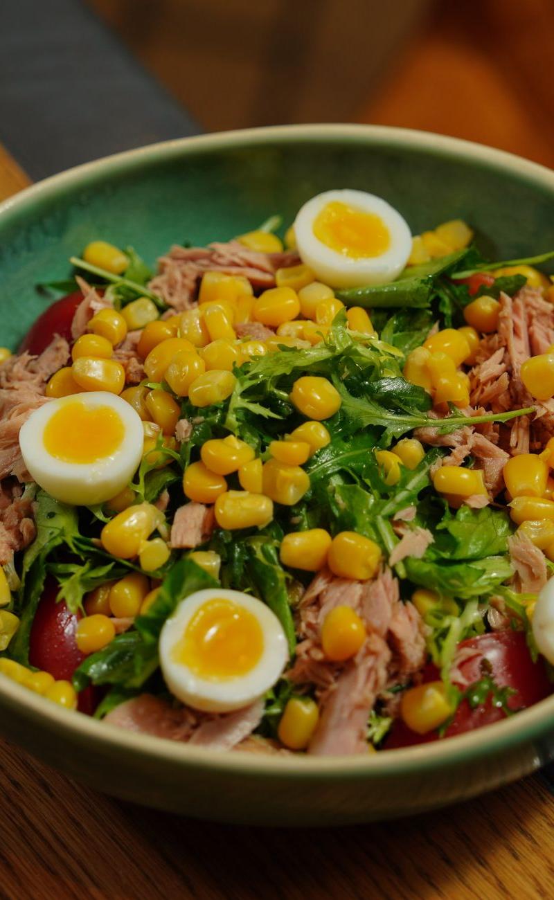 Spanish Salad with Tuna & Eggs