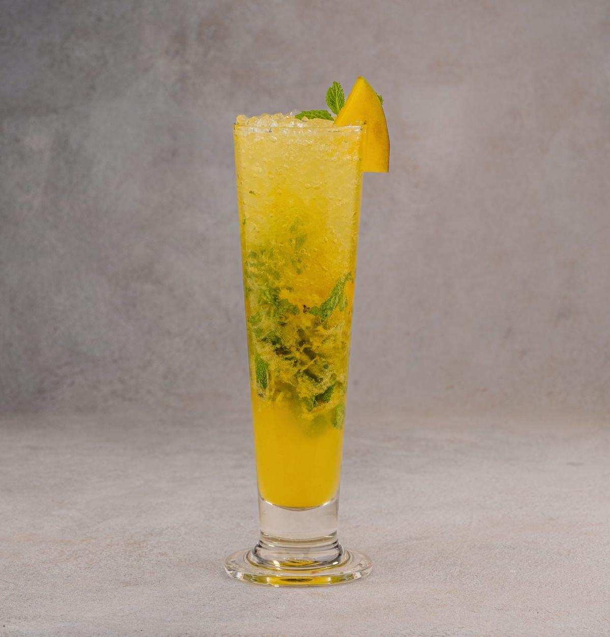 Sparkling Peach Bellini Mocktail