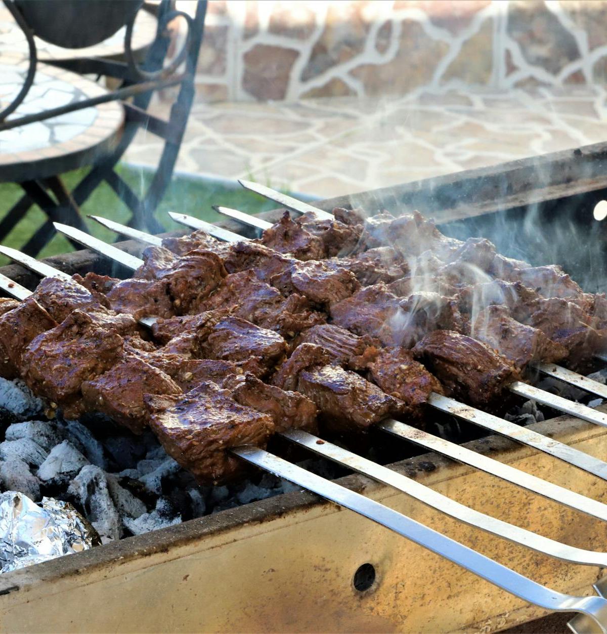 Spiced Lamb Kebab with Garlic Sauce