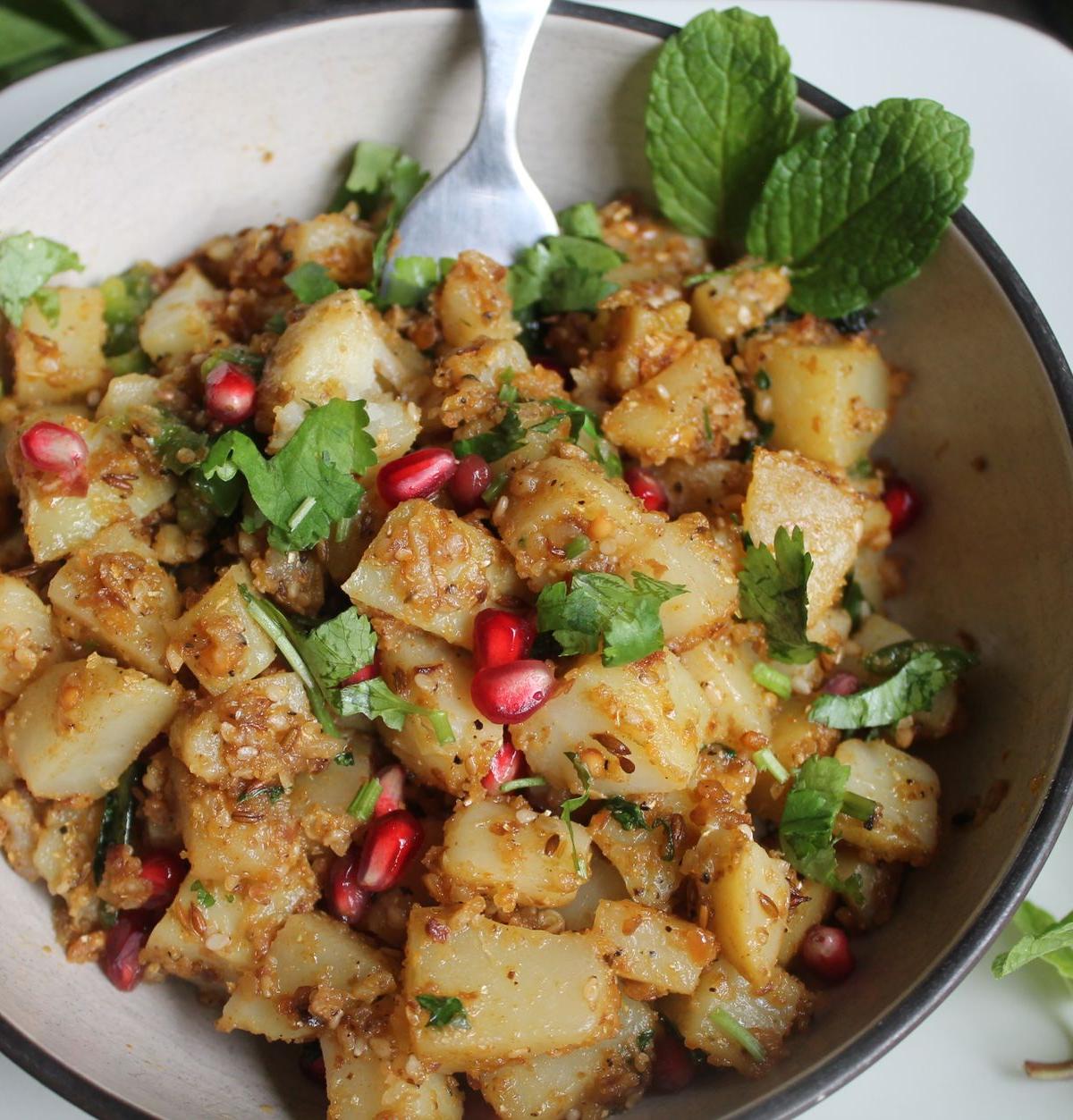 Spicy Batata Harra — Crispy Garlic Potatoes
