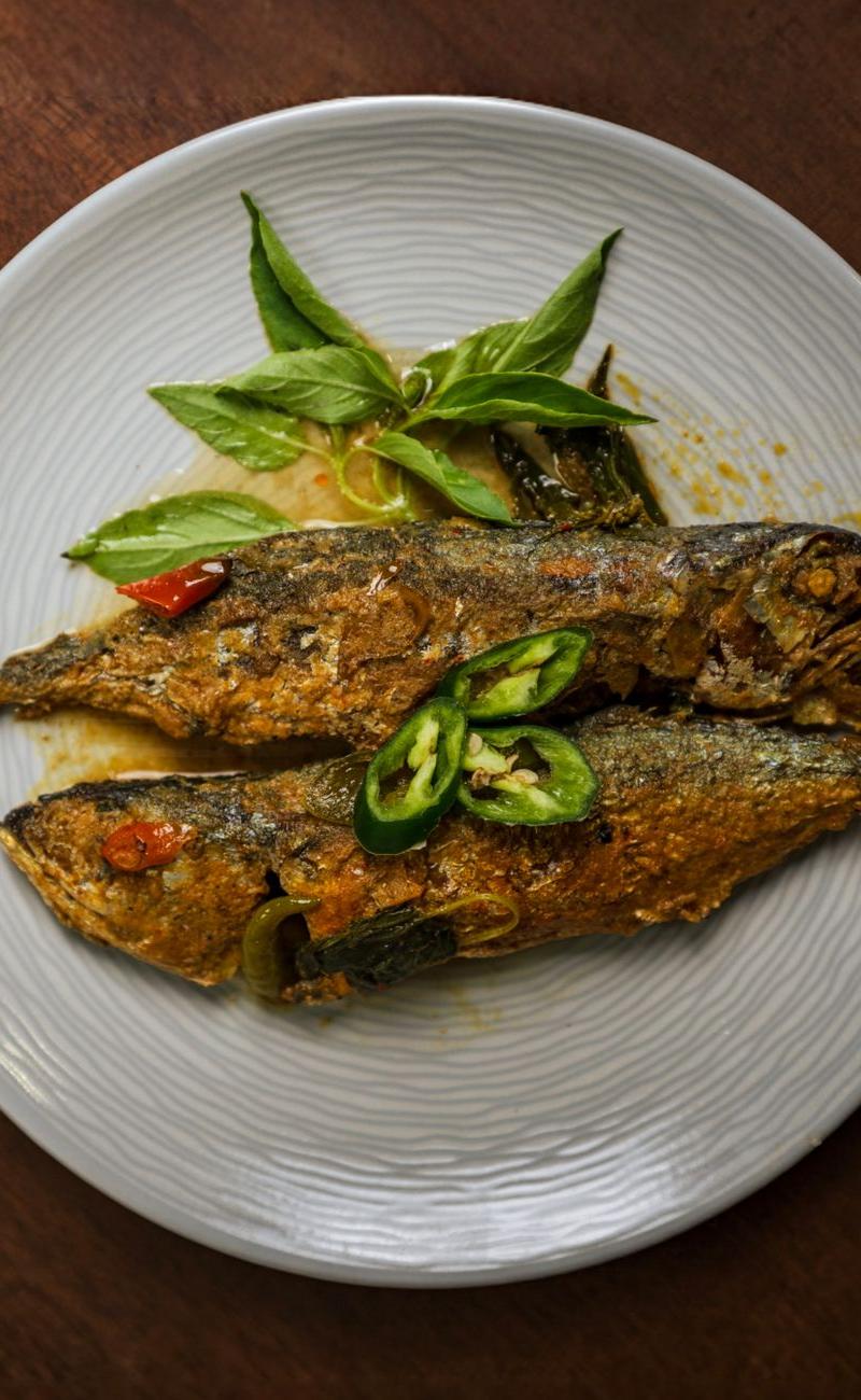 Spicy Garlic Ikan Woku