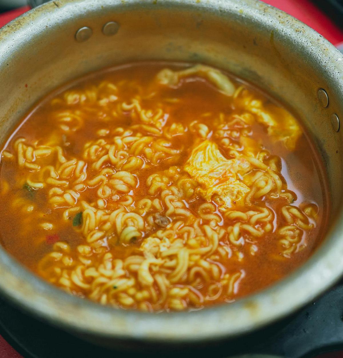 Spicy Ramyeon with Egg & Mushroom