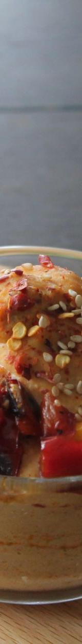 Spicy Roasted Red Pepper Hummus