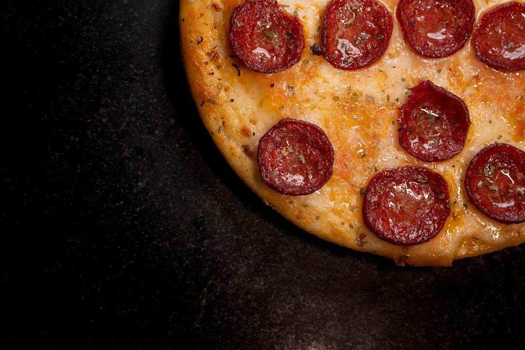 Spicy Salami Pizza (15 Min)