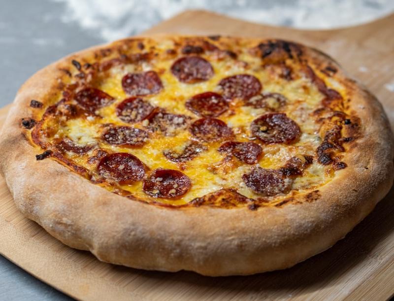 Spicy Salami Pizza in 15 Minutes
