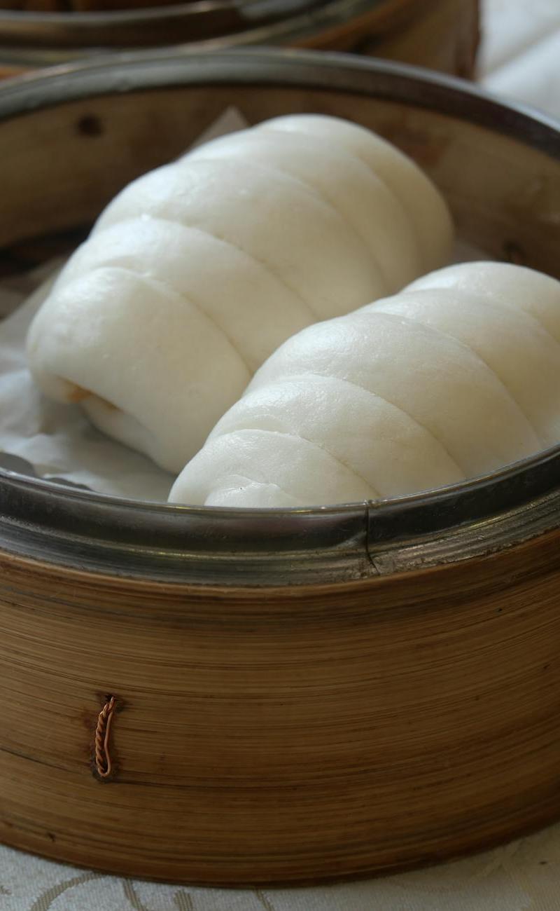 Steamed Mantou with Chili Oil