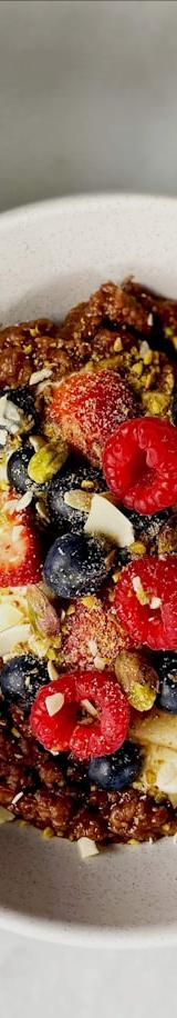 Steel Cut Oatmeal with Cinnamon & Berries