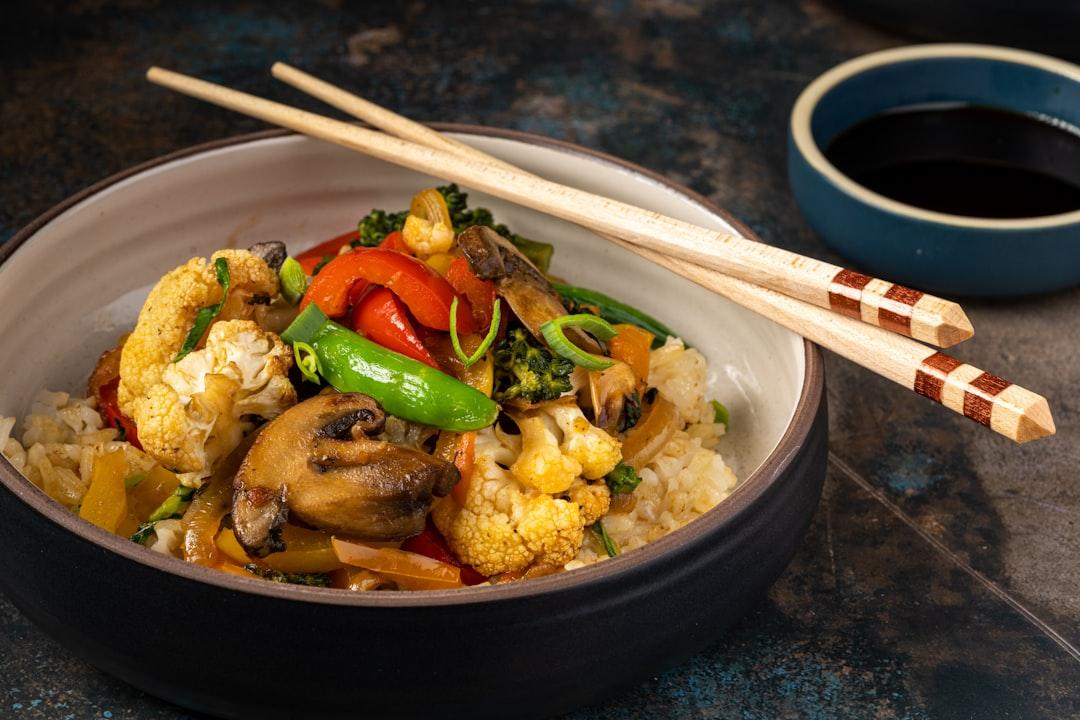 Stir-Fried Rice Cakes with Vegetables