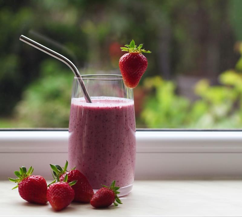5-Minute Strawberry Banana Smoothie