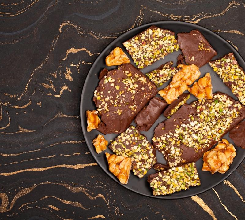 Sweet & Salty Chocolate Pretzel Bark