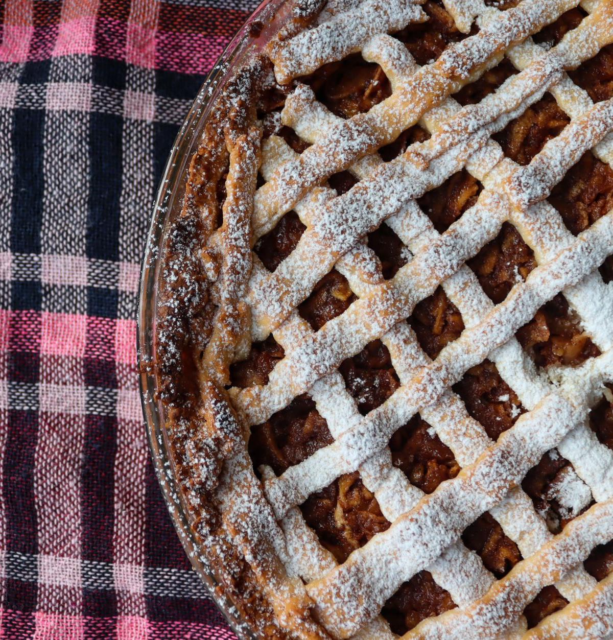 15-Minute Szarlotka Sheet-Pan Apple Cake