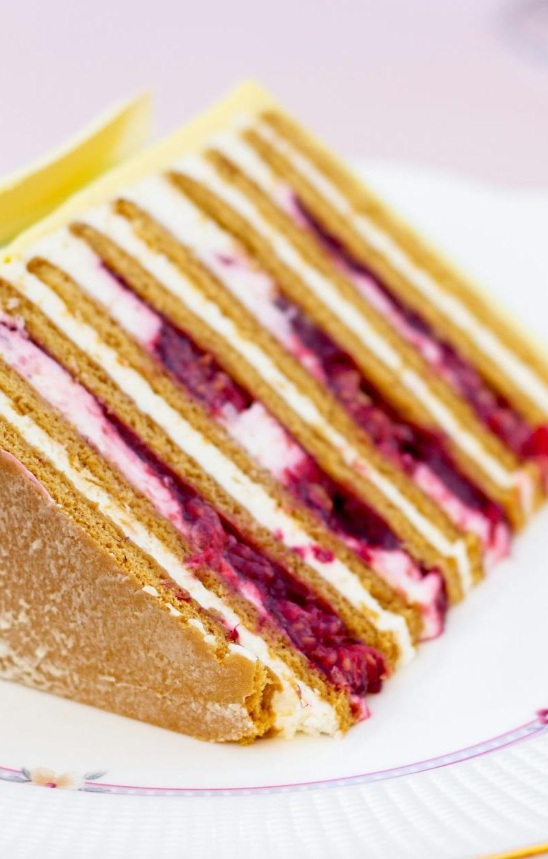 Zserbó (Hungarian Apricot Layer Cake)