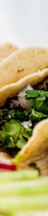 Tacos de Chicharrón en Salsa Verde