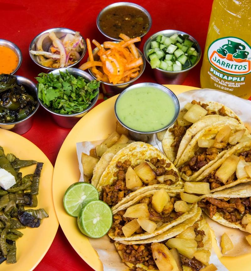 Tacos de Cochinita Pibil con Habanero