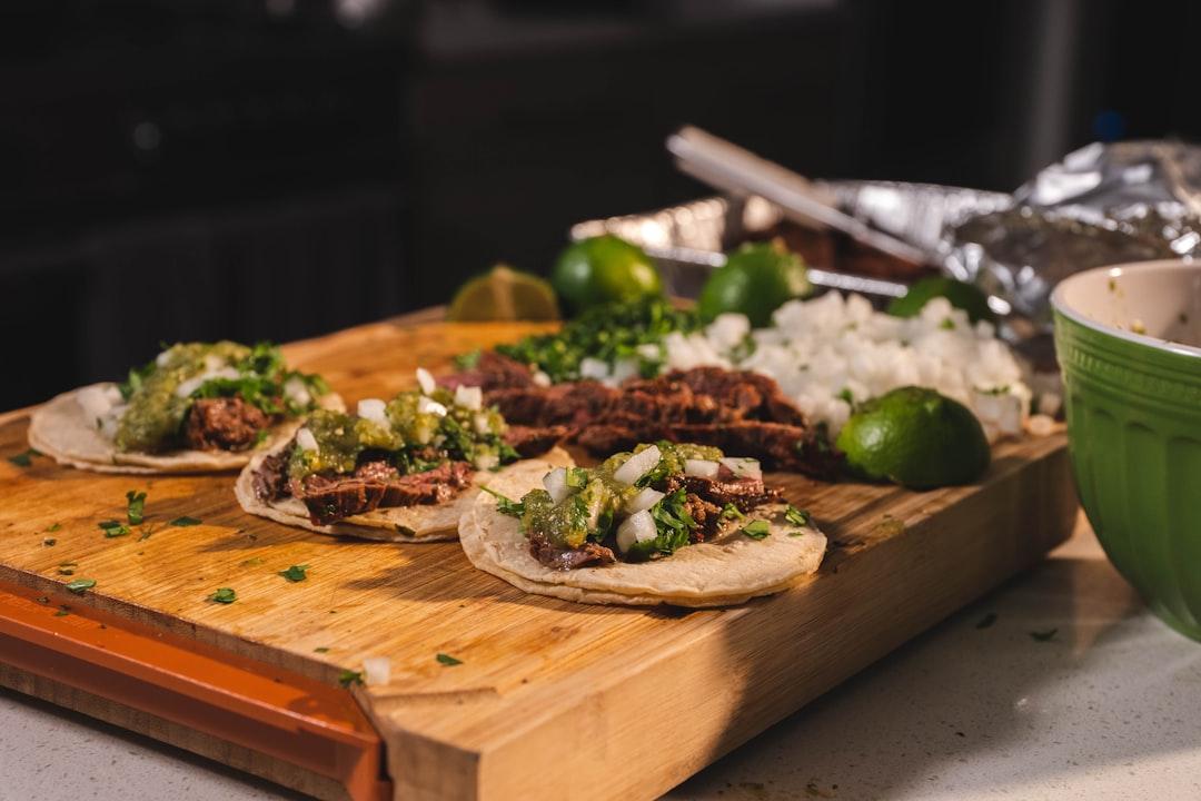 Tacos de Lengua en Salsa Verde