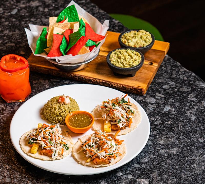 Tacos de Nopal con Queso