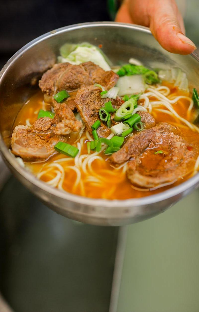 20-Minute Taiwanese Beef Noodle Soup