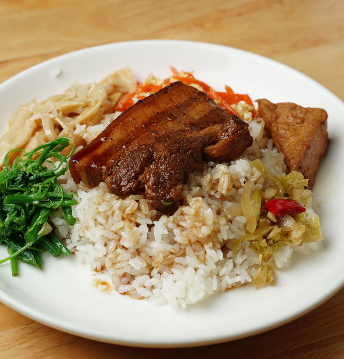20-Min Taiwanese Braised Pork Rice