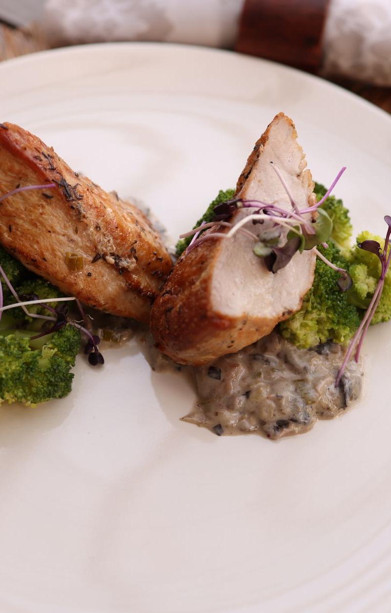 20-Min Tarragon Cream Chicken with Broccoli