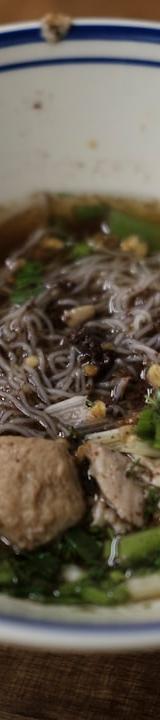 15-Min Thai Boat Noodle Soup